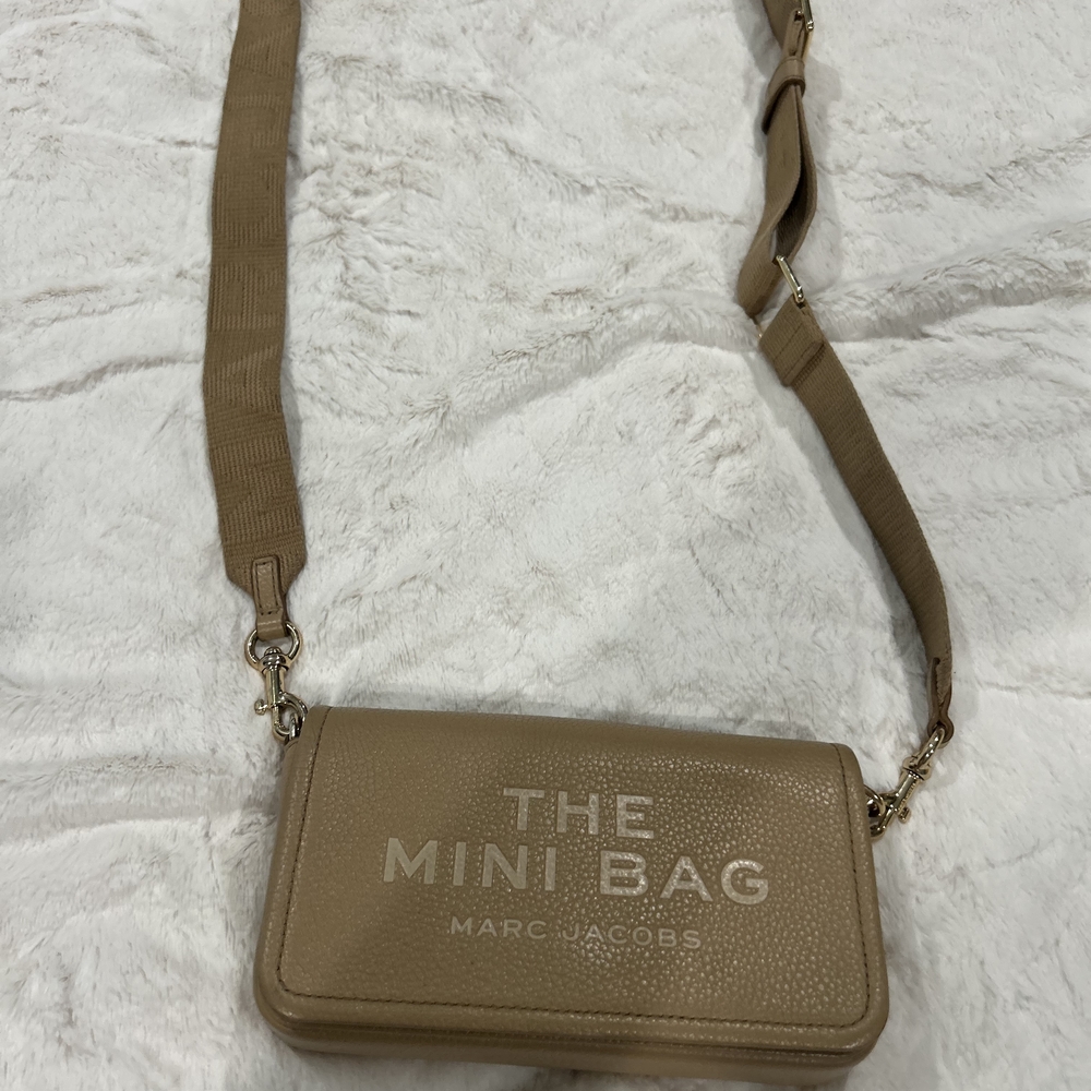 Marc By Marc Jacobs Tan Mini Crossbody with Gold Chain - Picture 4 of 4